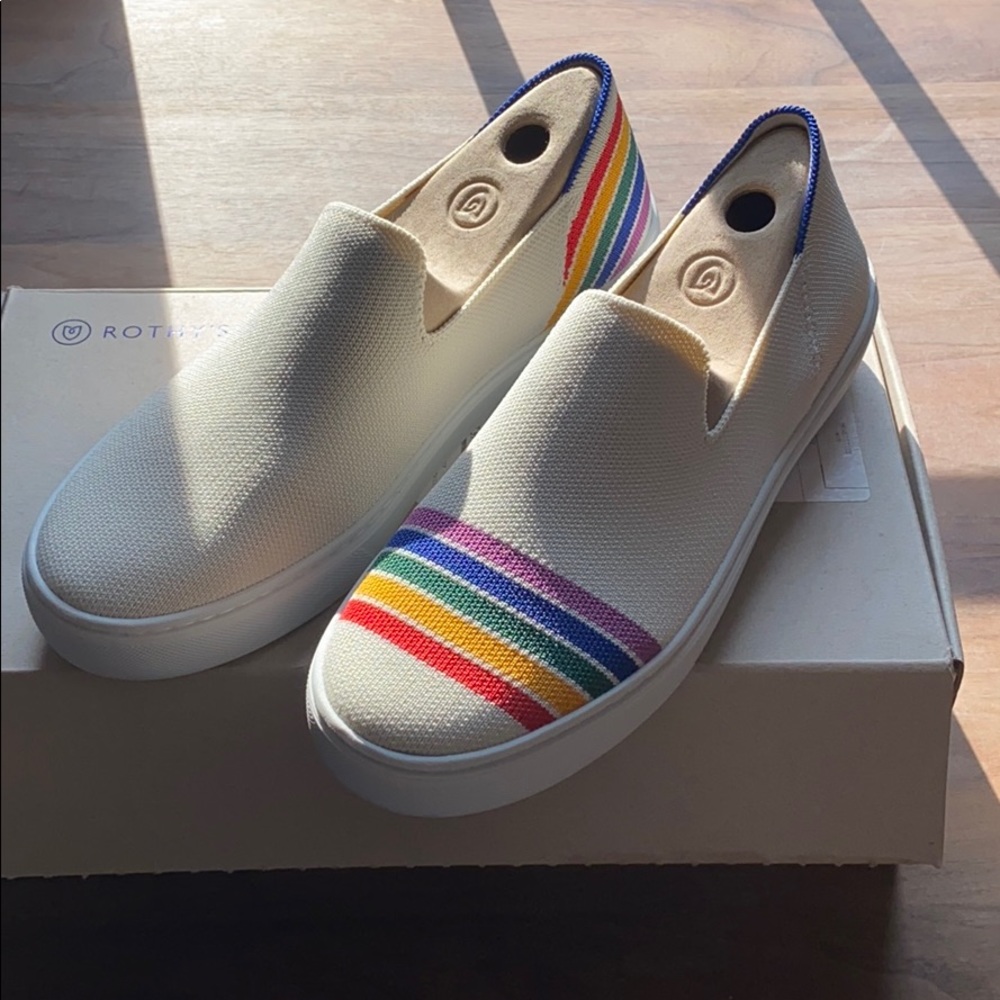 SOLD - Rothy’s Rainbow Sneakers, 8.5, NIB - Picture 3 of 7